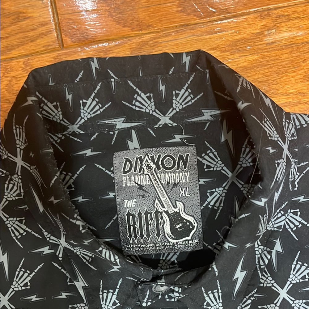 DIXXON Black and White Men's Shirt